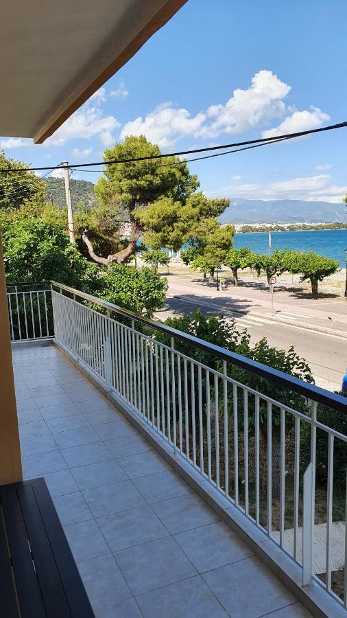 Nafpaktos Beach House Sea View Apartment First Floor Dış mekan fotoğraf