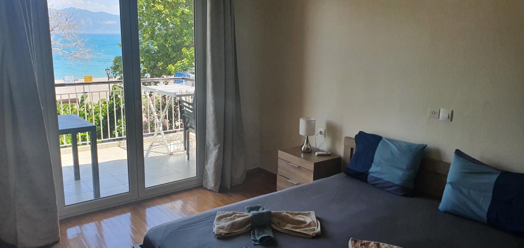 Nafpaktos Beach House Sea View Apartment First Floor Dış mekan fotoğraf
