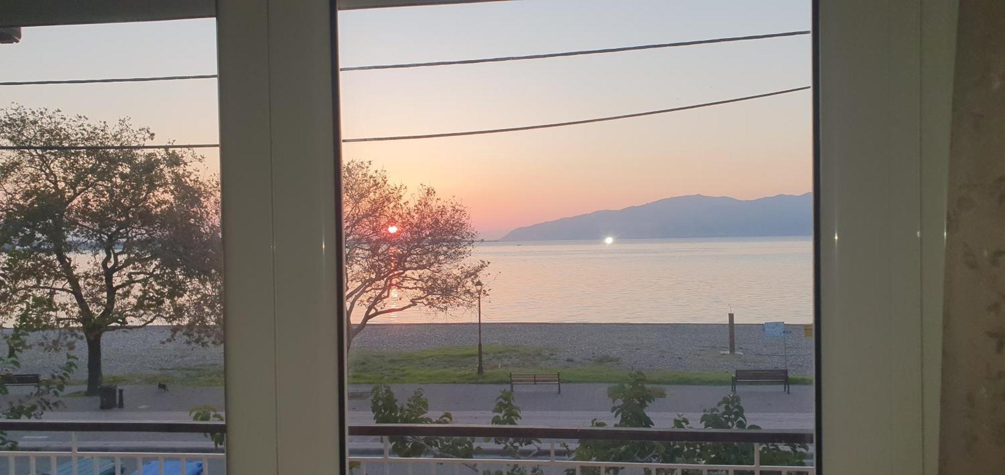 Nafpaktos Beach House Daire Dış mekan fotoğraf