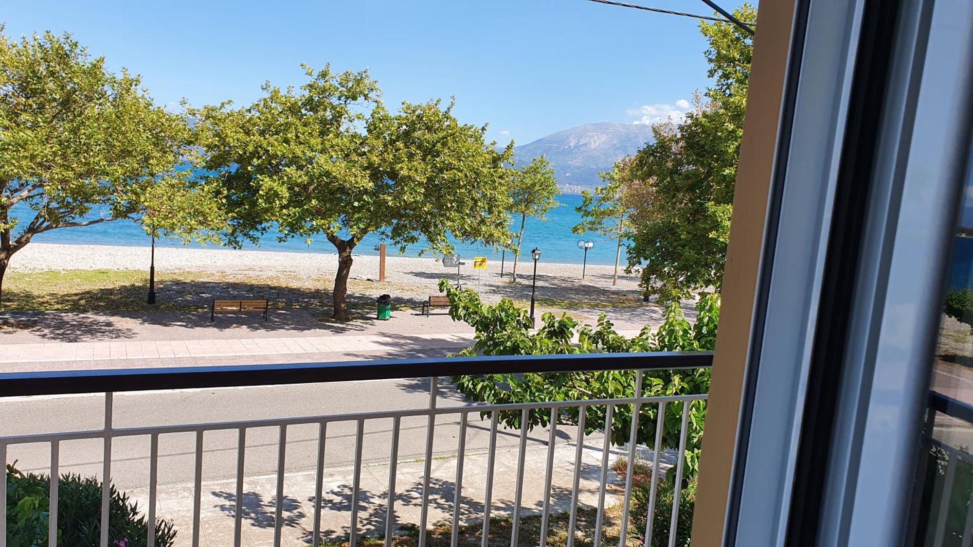 Nafpaktos Beach House Sea View Apartment First Floor Dış mekan fotoğraf