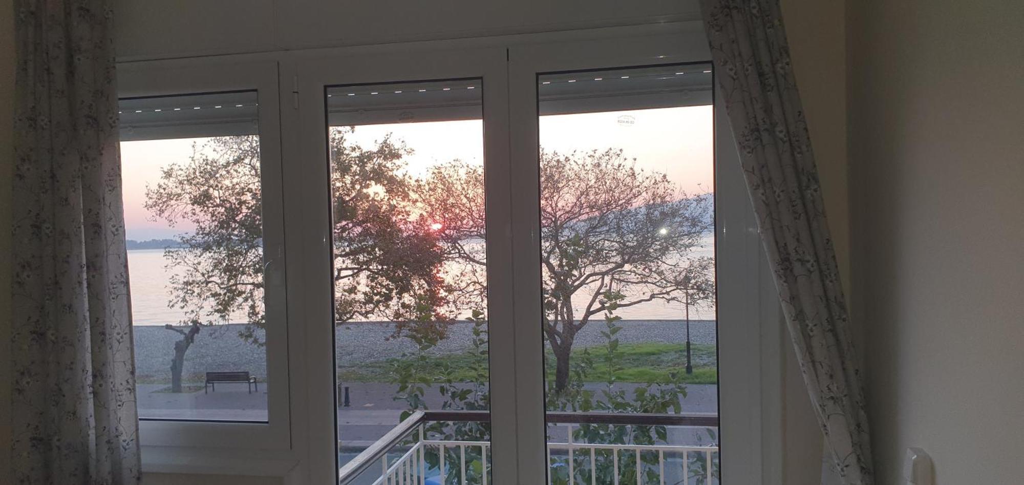 Nafpaktos Beach House Sea View Apartment First Floor Dış mekan fotoğraf