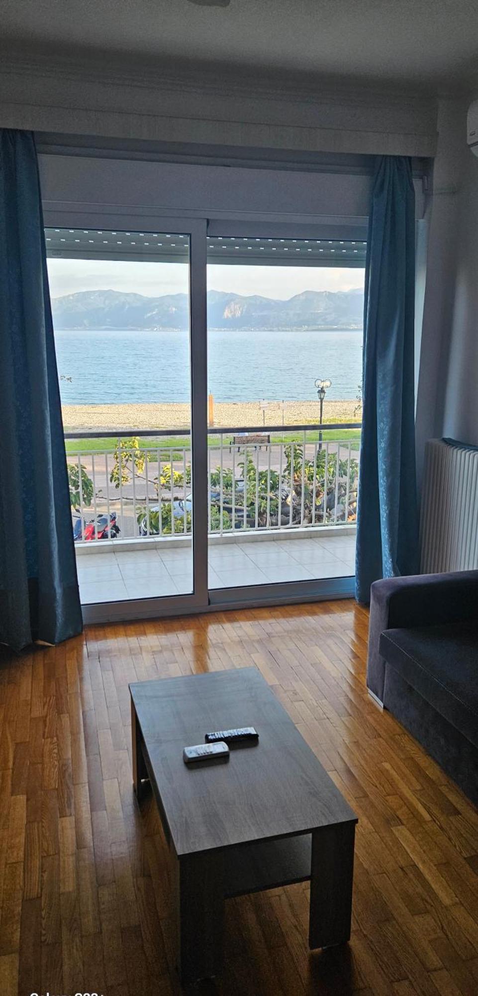 Nafpaktos Beach House Sea View Apartment First Floor Dış mekan fotoğraf