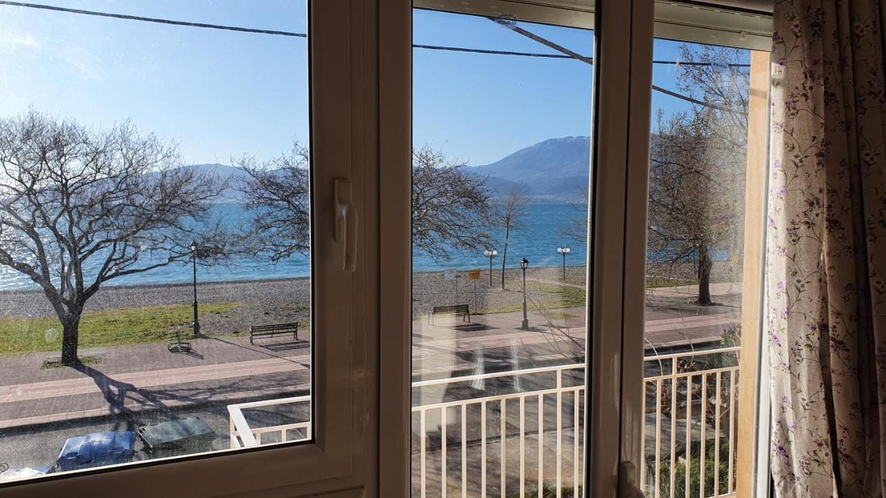 Nafpaktos Beach House Sea View Apartment First Floor Dış mekan fotoğraf